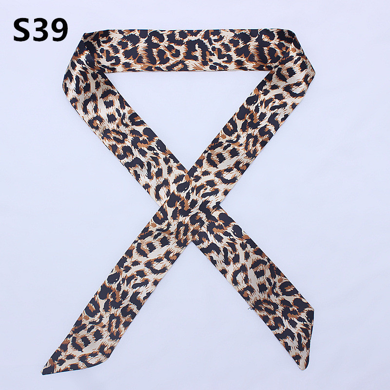 47 couleurs marque Bandana pet - Silk Neck Scarf avis et prix