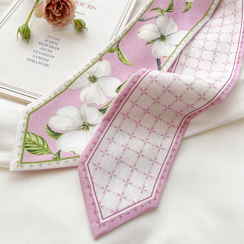 Écharpe longue en satin de soi - Silk Neck Scarf avis et prix